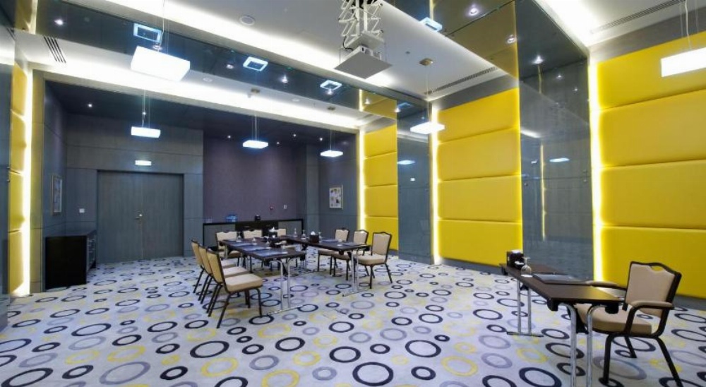 Time Grand Plaza Hotel