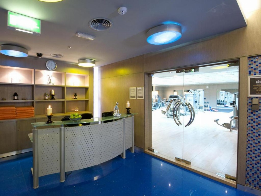 Time Grand Plaza Hotel